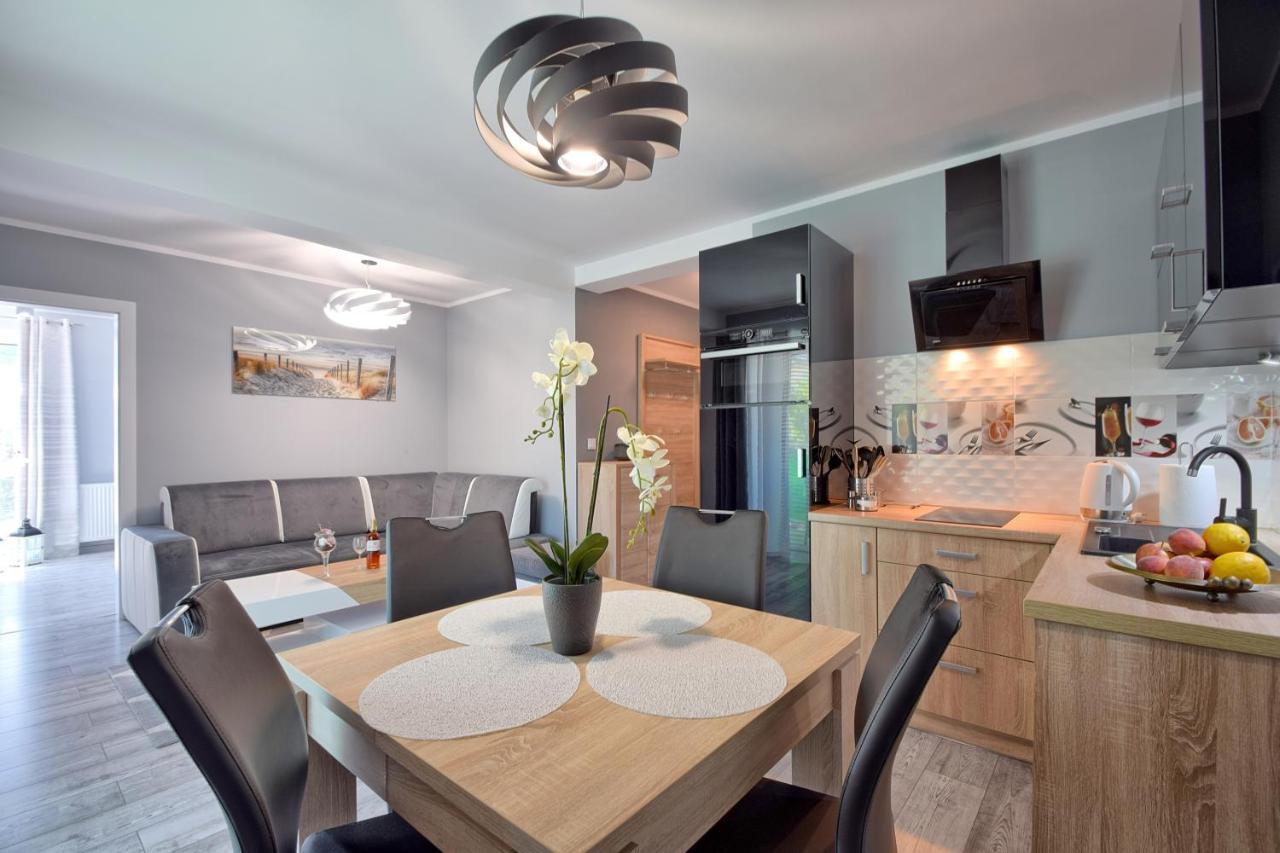 Sea-View Apartamenty Kolorowe Balkony Miedzyzdroje Εξωτερικό φωτογραφία